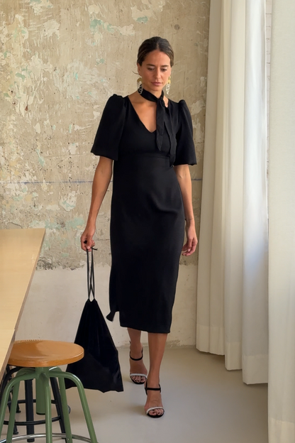 VESTIDO COMILLAS NEGRO