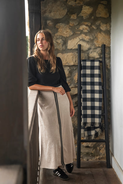 FALDA OPORTO BEIGE CINTA NEGRA.