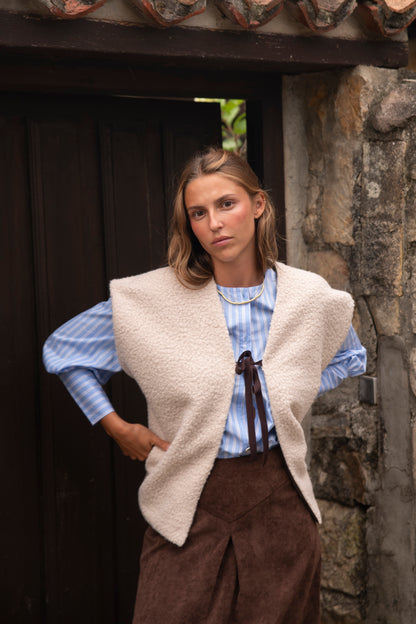 CHALECO NAZARET BLANCO.