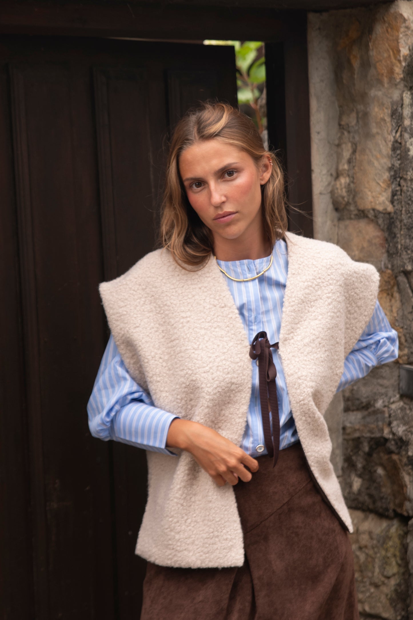 CHALECO NAZARET BLANCO.