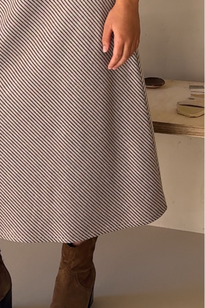 FALDA EDIMBURGO PUNTO RAYAS