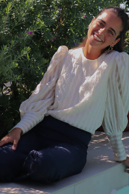 BLUSA OREGÓN MARFIL. Las tallas S y M disponibles el 28 de Enero.