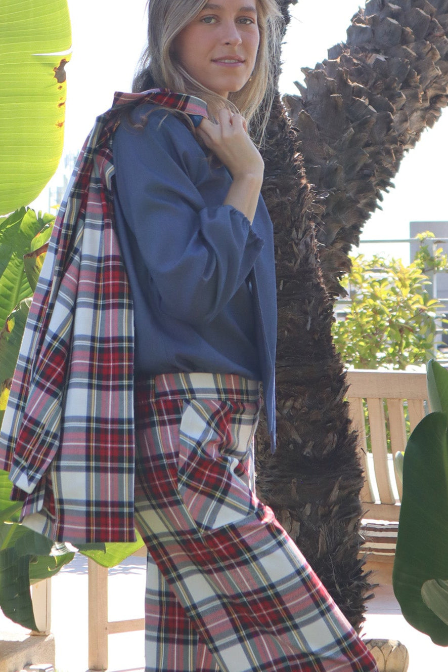 PANTALON ESCOCIA TARTAN. Pide una talla más
