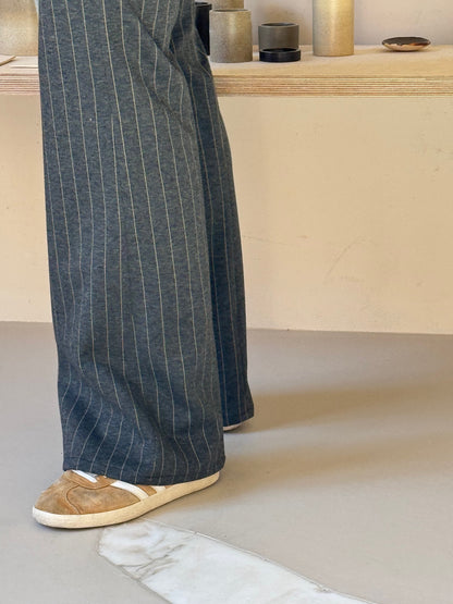 PANTALÓN GINEBRA DIPLOMÁTICA.