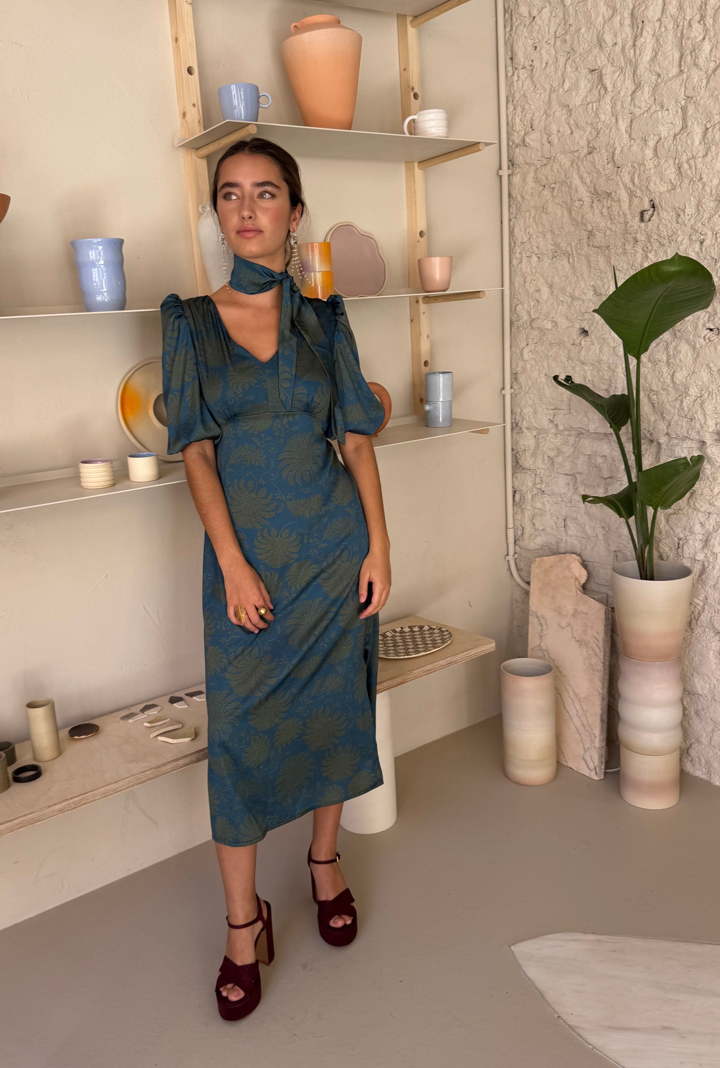 VESTIDO COMILLAS VERDE