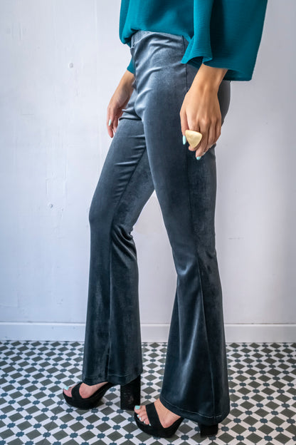 PANTALON CAMPANA GRIS