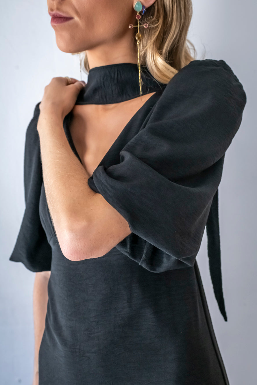 VESTIDO COMILLAS NEGRO