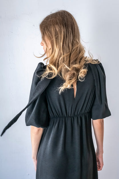 VESTIDO COMILLAS NEGRO